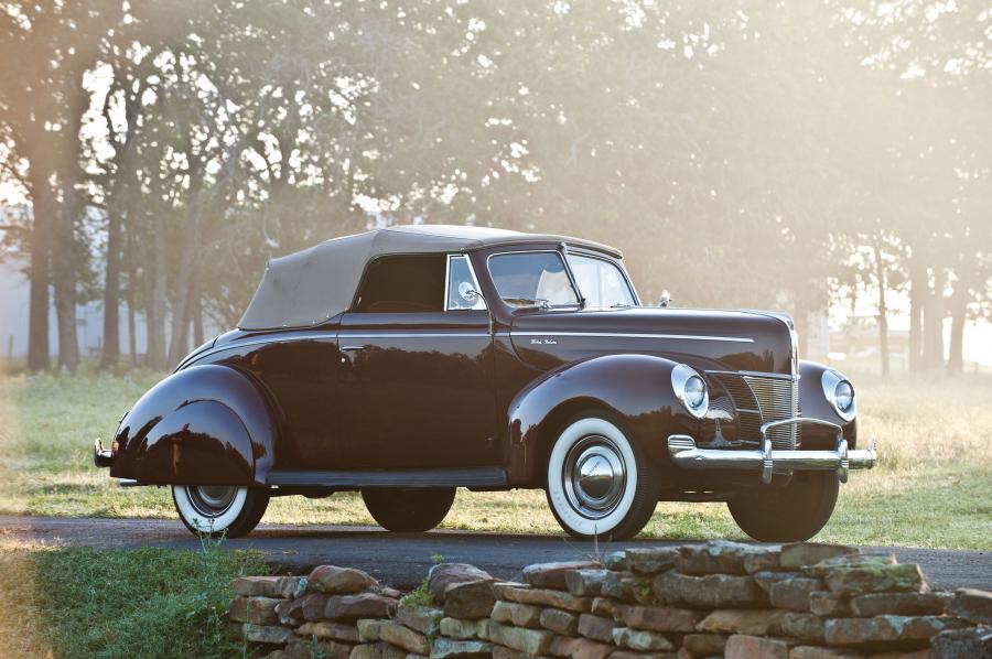  Ford DeLuxe Convertible Coupe 1940 года  (фото 24 из 80)